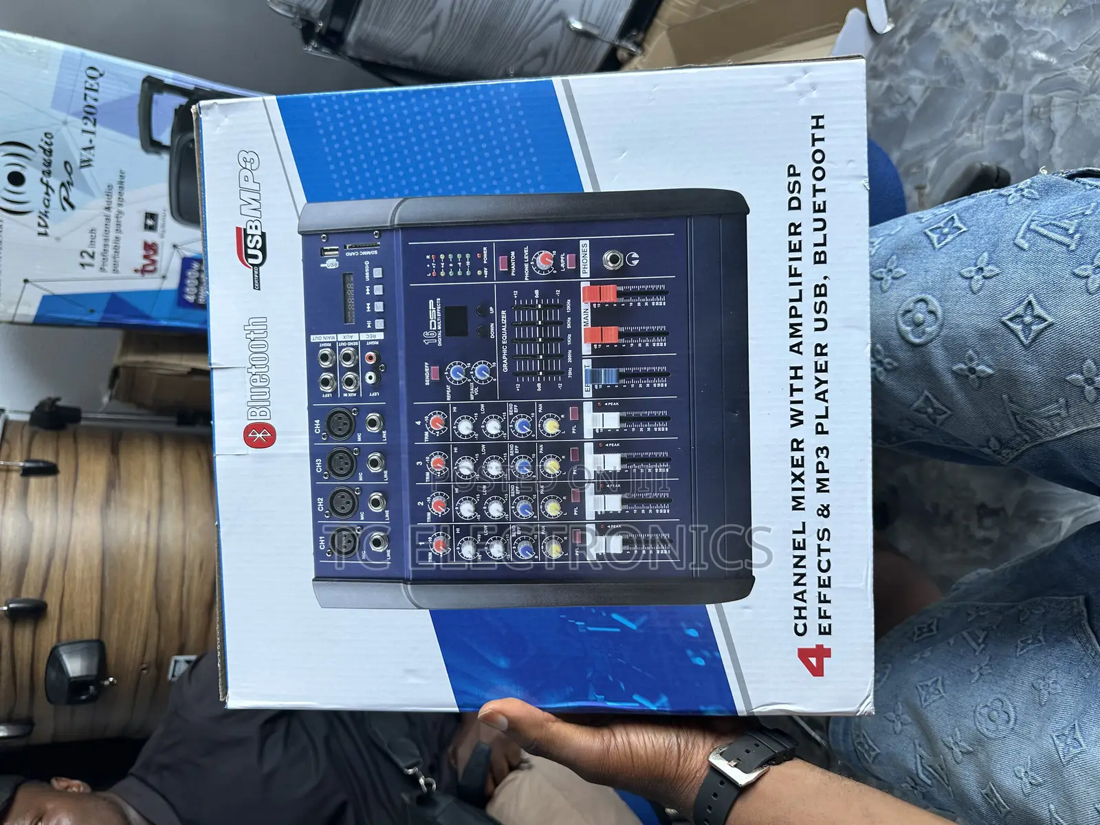 Yamaha Powered Mixer 4 Chanel