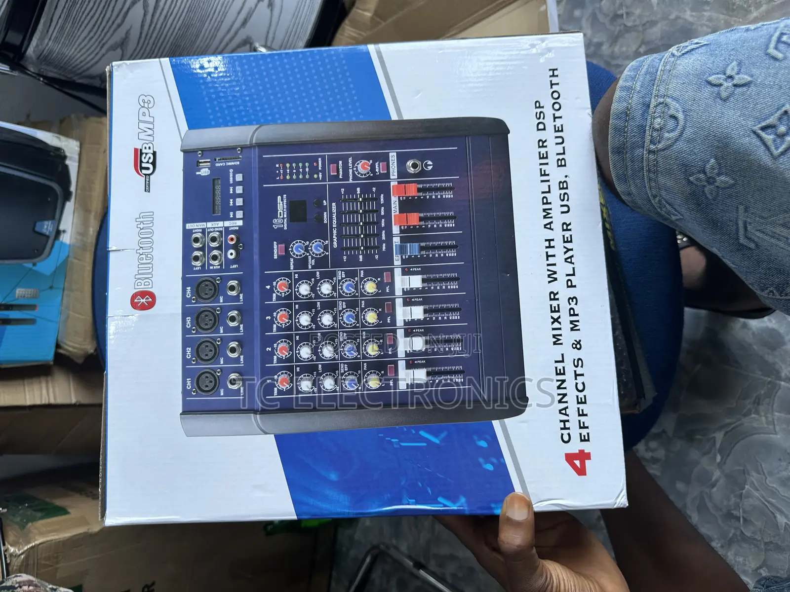 Yamaha Powered Mixer 4 Chanel