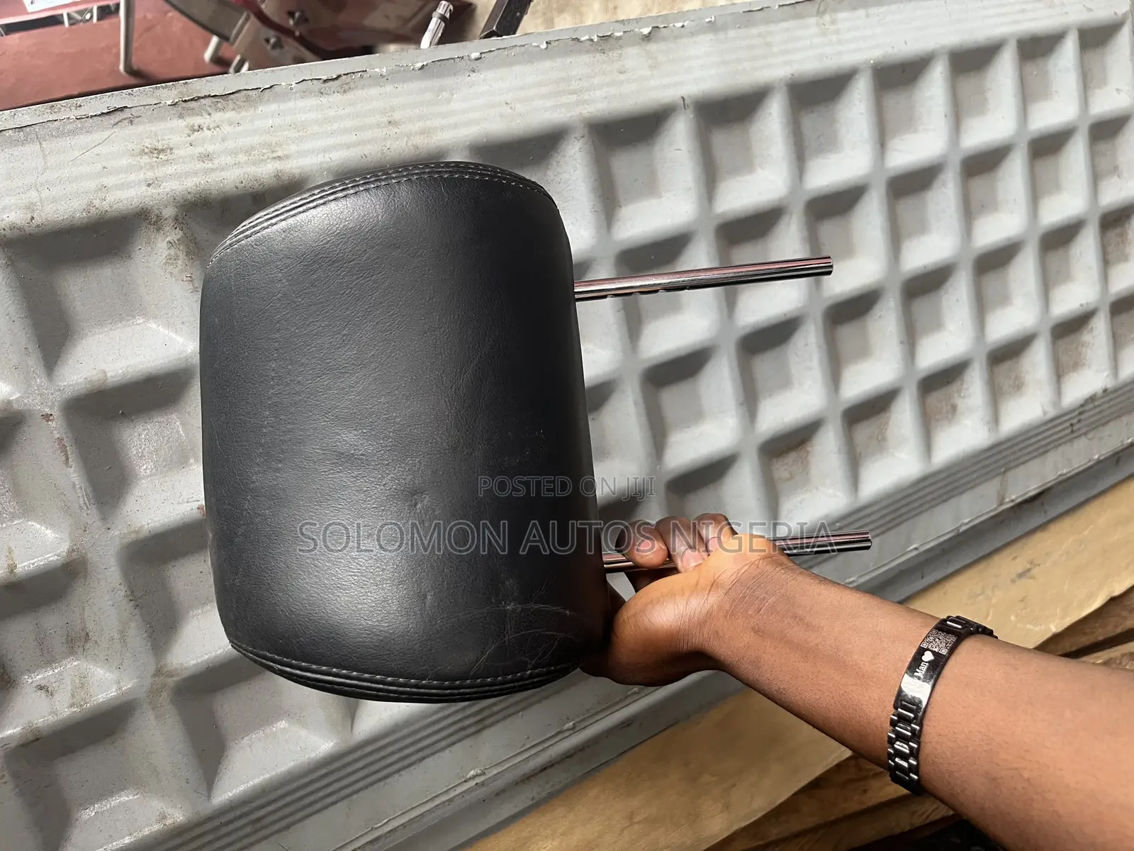 Two Front Head Rest Lexus Rx 330 or Es 330 or 300 2006 Model