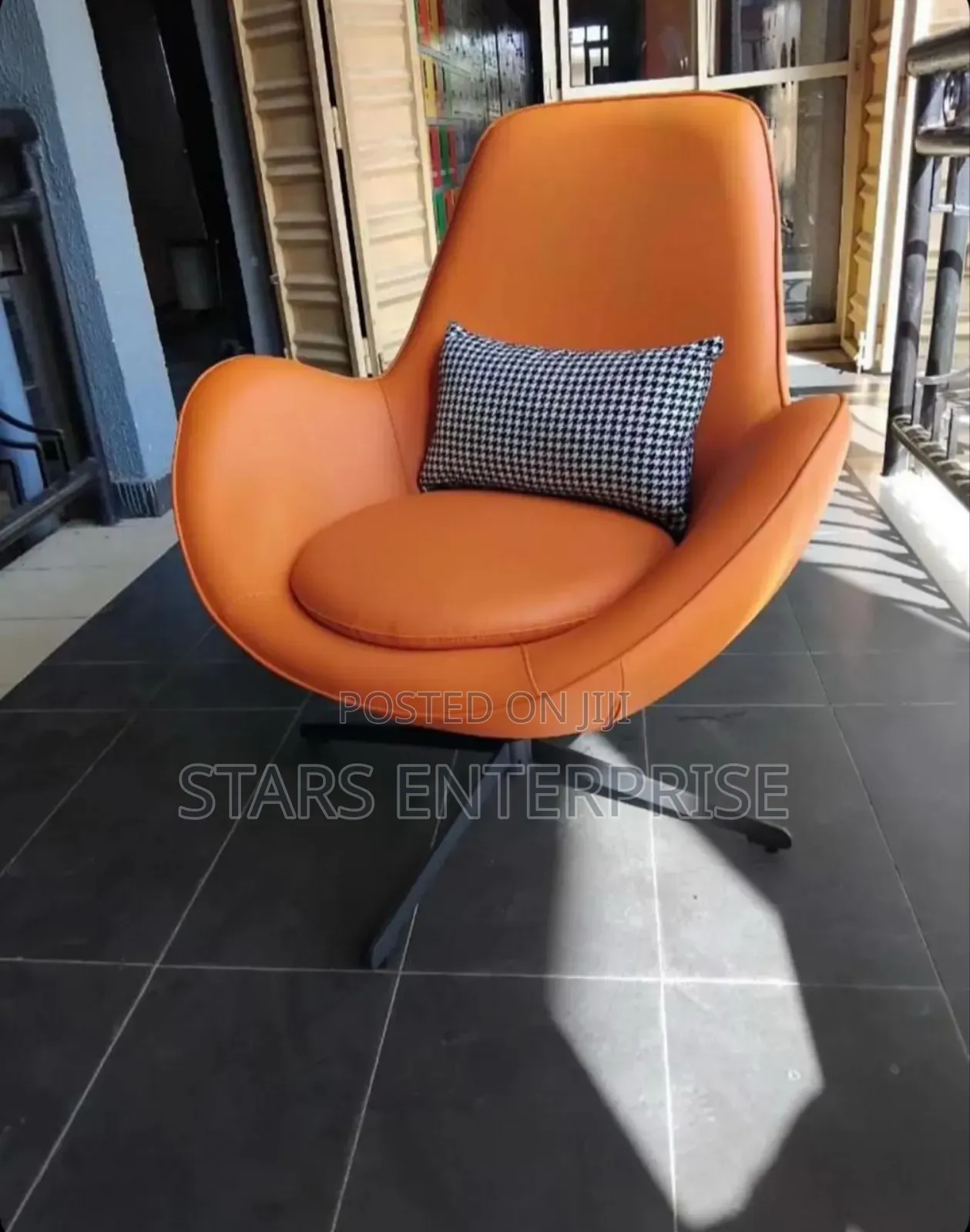 Single Sofa Recliner/ Swivel Sofa