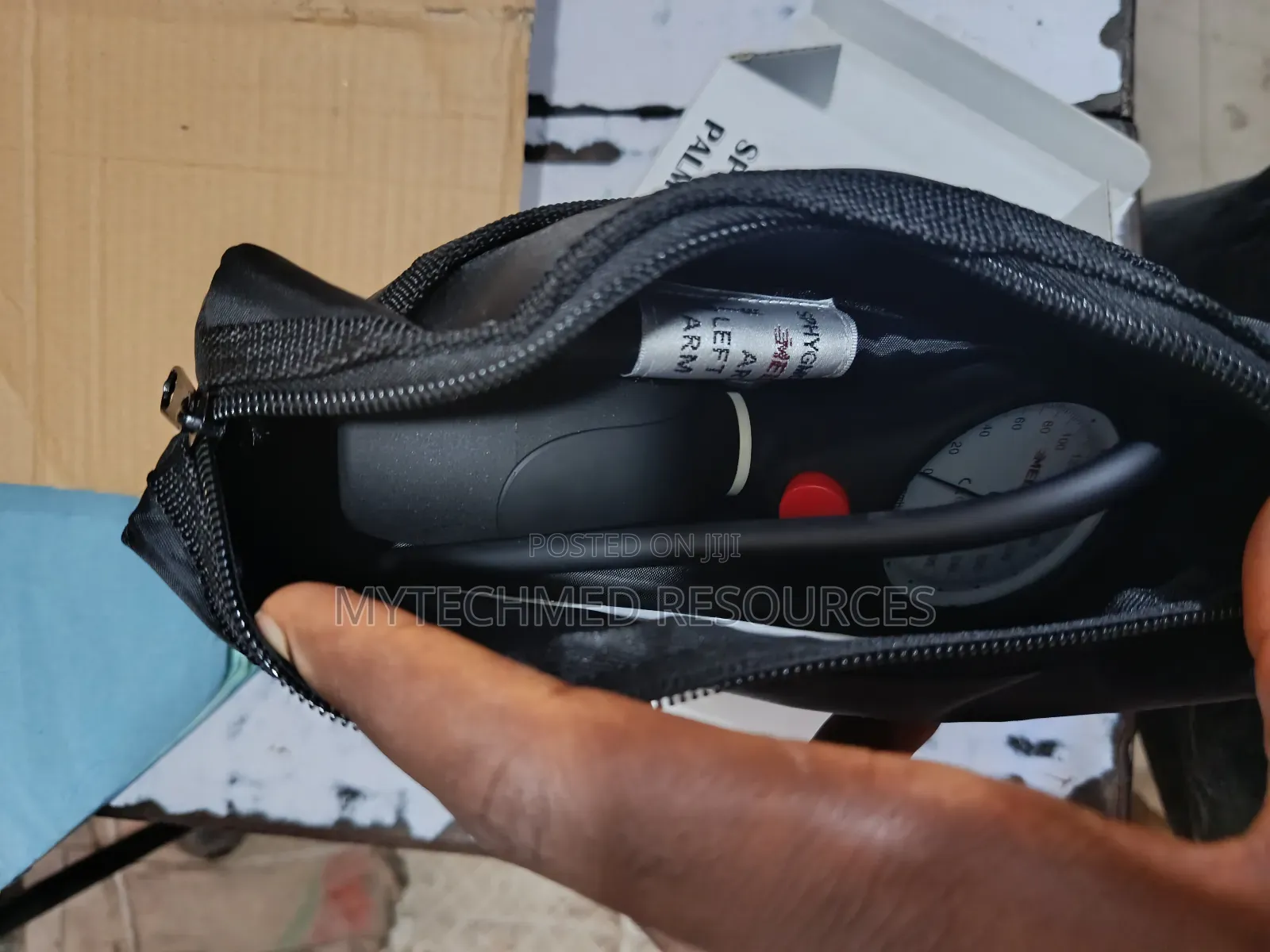 Sphygmomanometer Palm Type