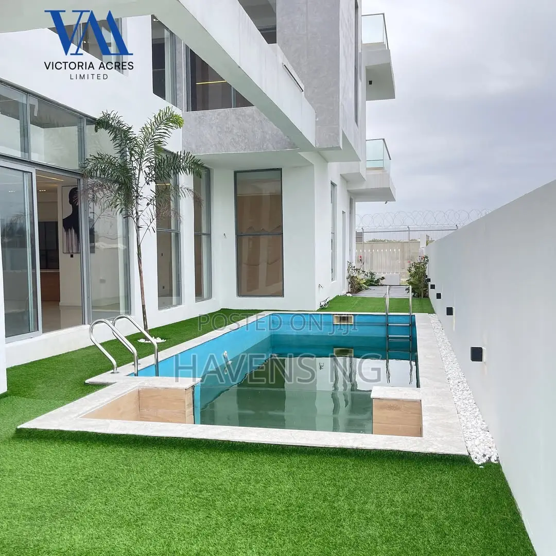 5bdrm Duplex in Osapa london for sale