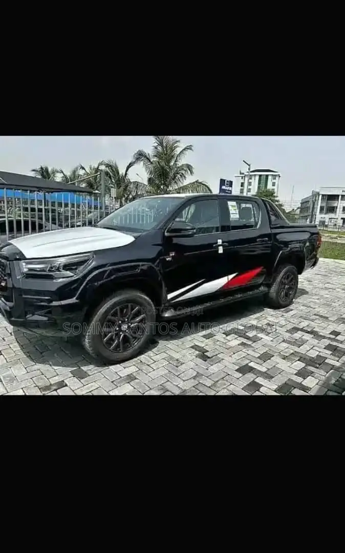 Booth Cover for Hilux Available //\