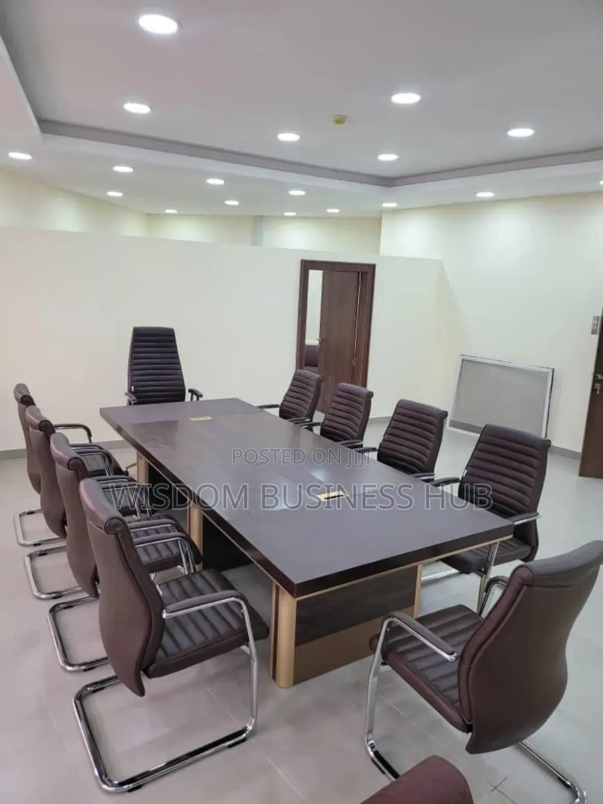 10 Seaters Conference Table
