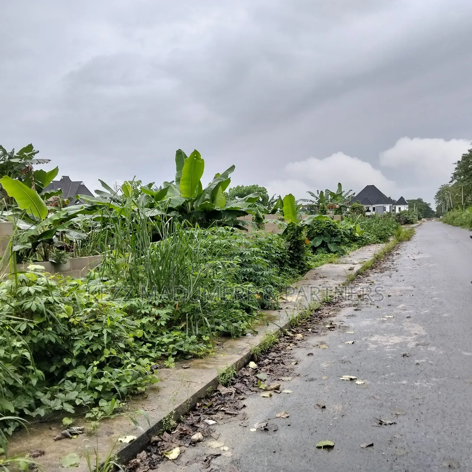 For Sale:6 Plots With Dwarf Fence at Gra Phase 8 Eliozu , Ph