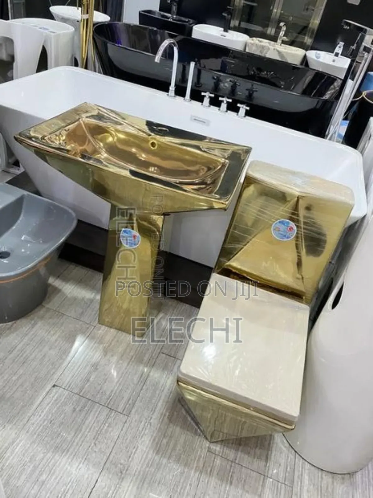 Gold Wc With Basin
