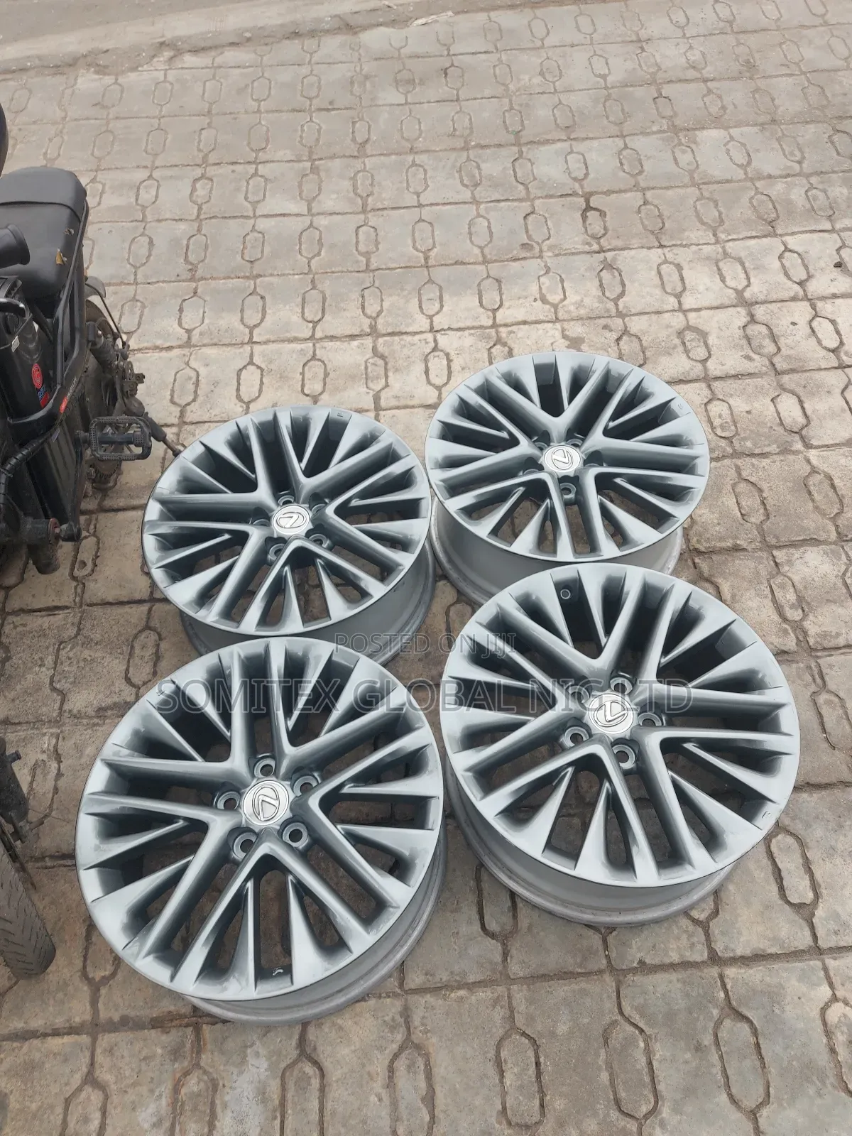 18rim Lexus Es350!