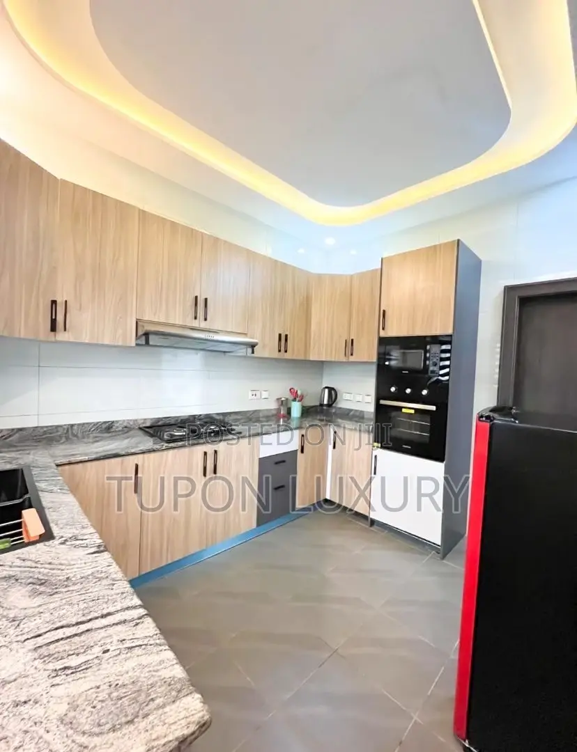 Luxury 1/2 Apartment in Jahi