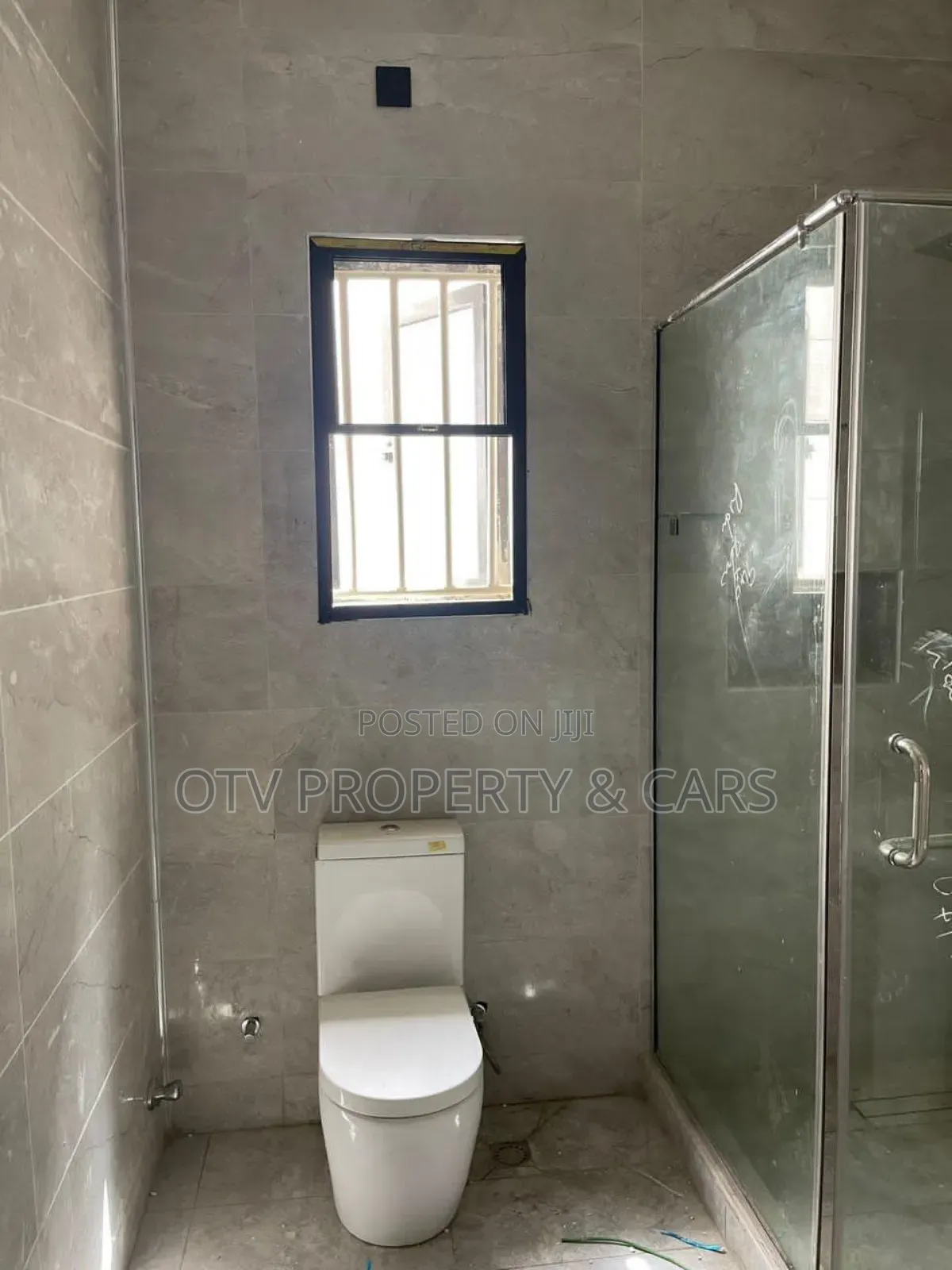 Furnished 6bdrm Duplex in Lekki Phase 1 for sale