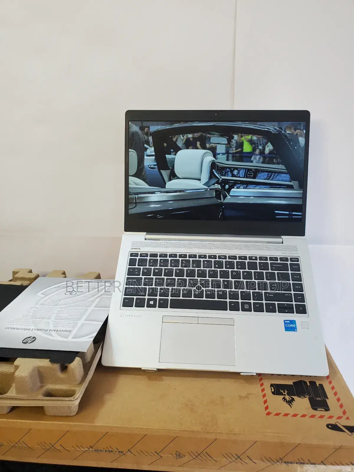 New Laptop HP EliteBook 735 8GB Intel Core i5 SSD 256GB
