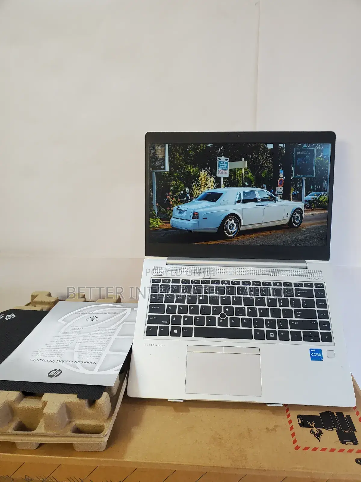 New Laptop HP EliteBook 735 12GB Intel Core I5 SSD 256GB