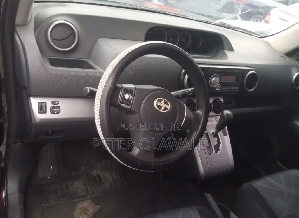 Scion xB Base 2011 Burgundy