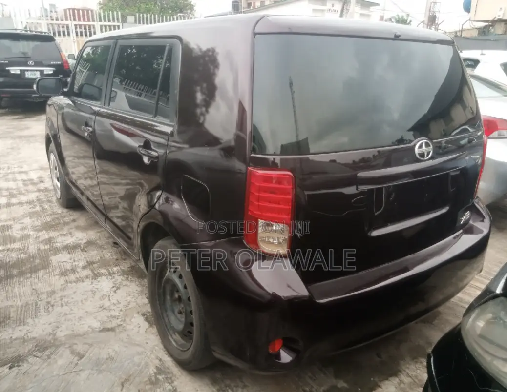 Scion xB Base 2011 Burgundy