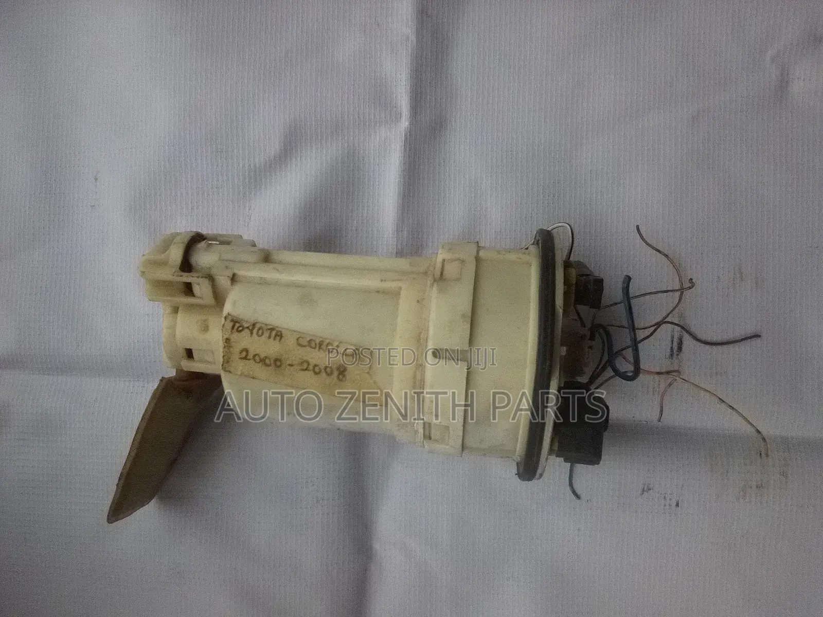 Fuel Pump: Toyota Corolla 2000 - 2008
