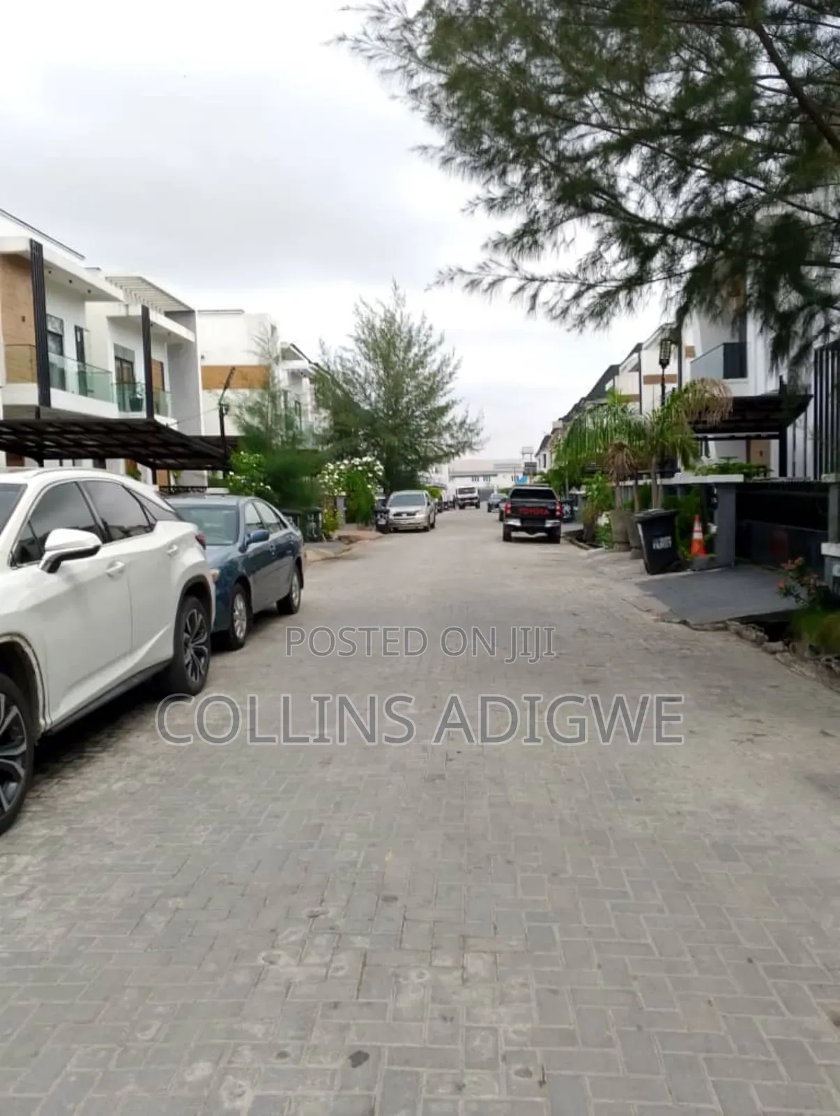 4bdrm Duplex in Chevron for rent