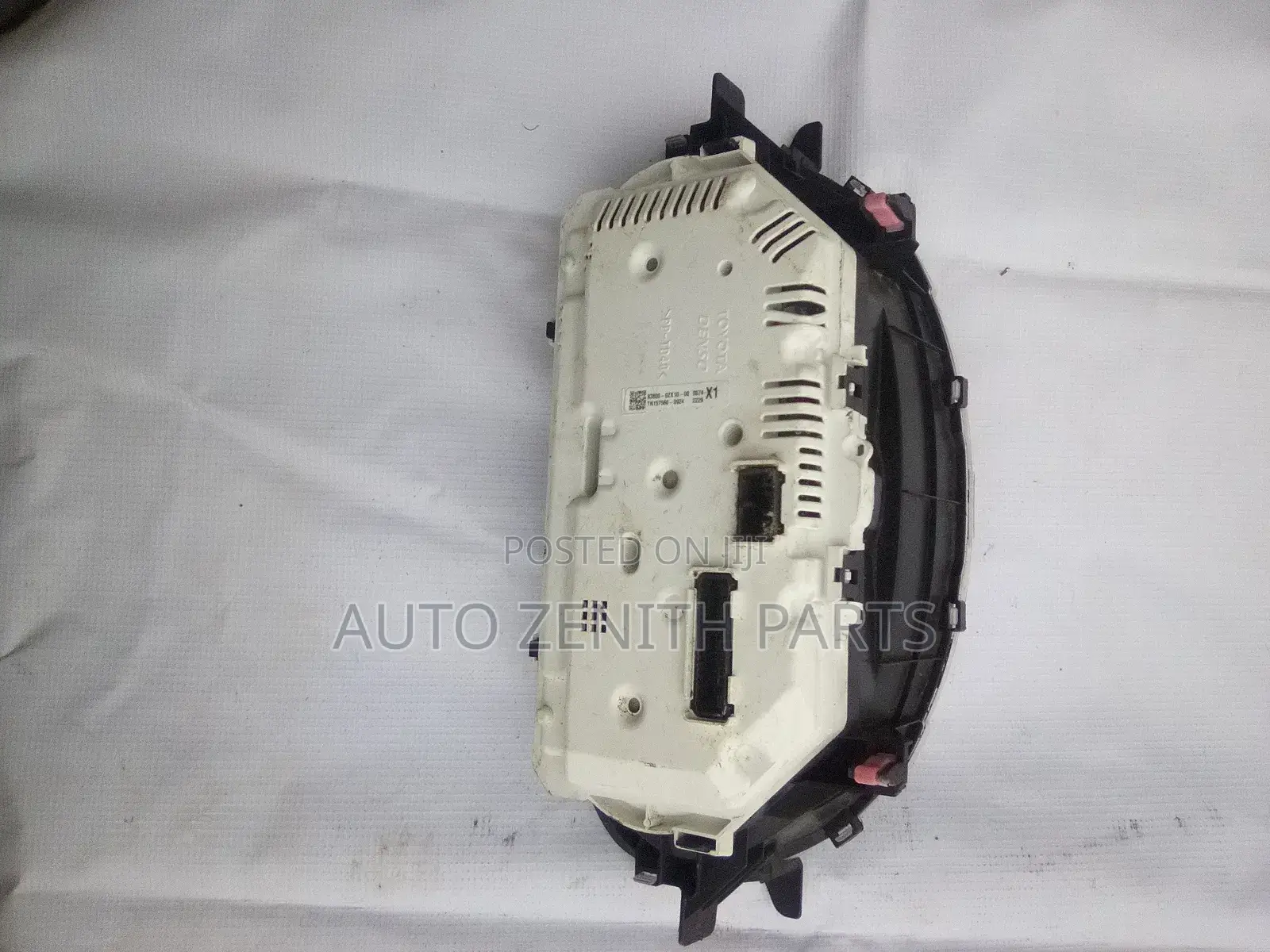 Speedometer: Camry 2012