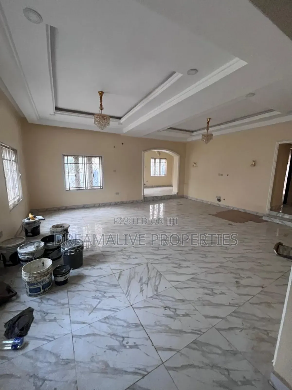5bdrm Duplex in An Estate, Life Camp for sale
