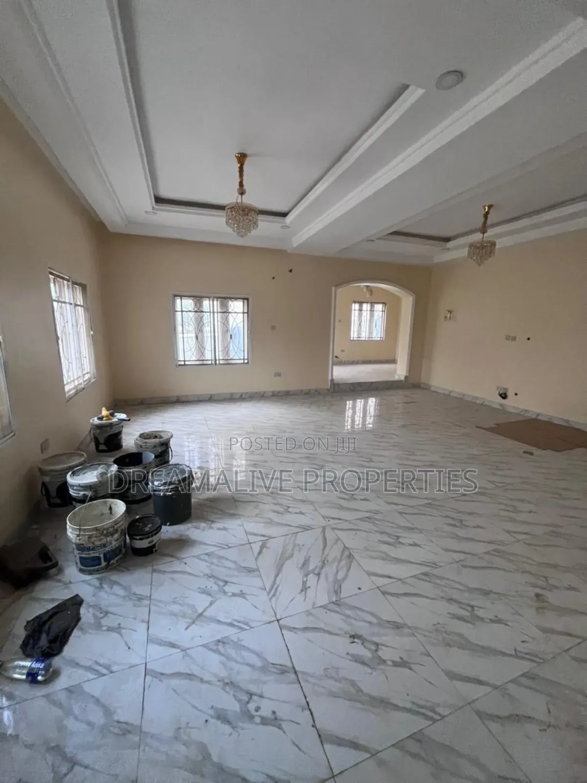 5bdrm Duplex in An Estate, Life Camp for sale