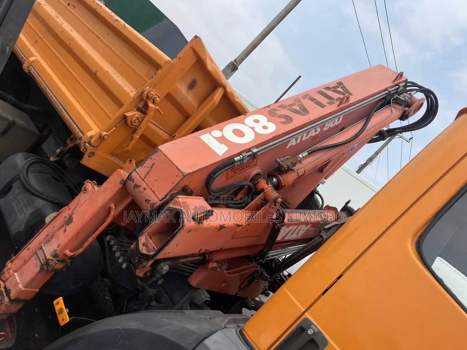 Mercedes Benz 1820 With Hiab