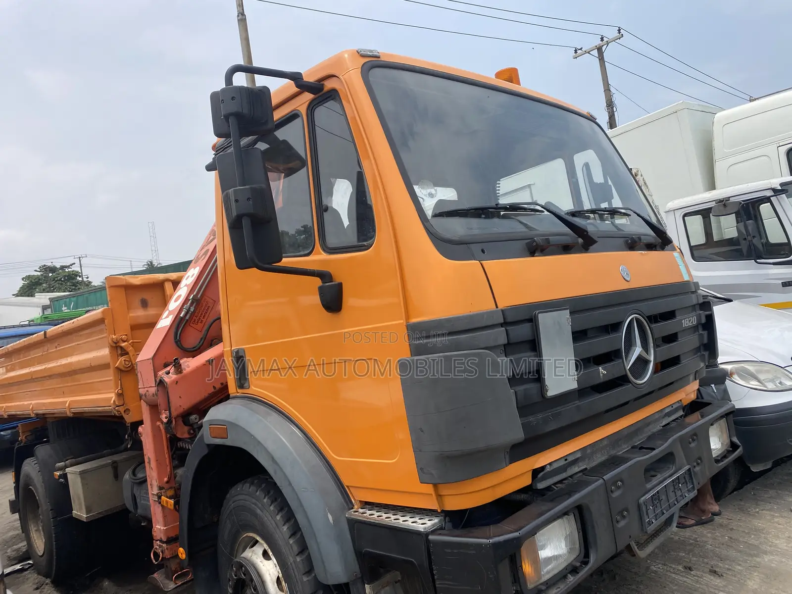 Mercedes Benz 1820 With Hiab