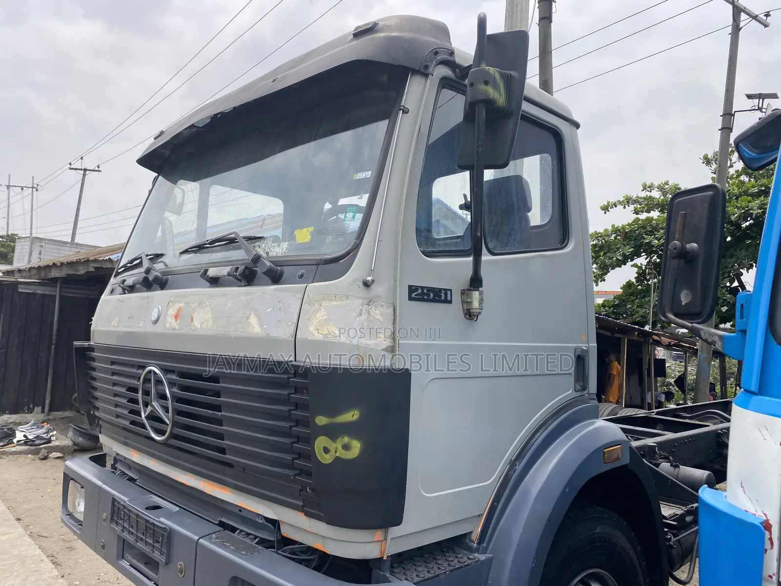 Mercedes Benz 2531 Cab and Chassis