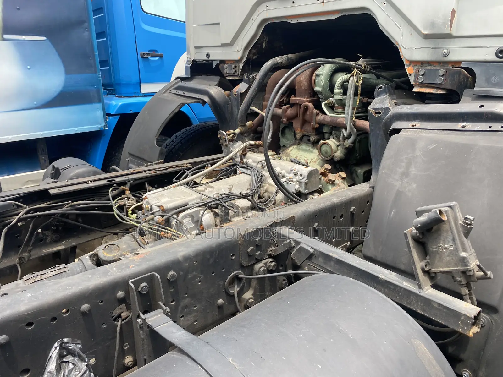 Mercedes Benz 2531 Cab and Chassis