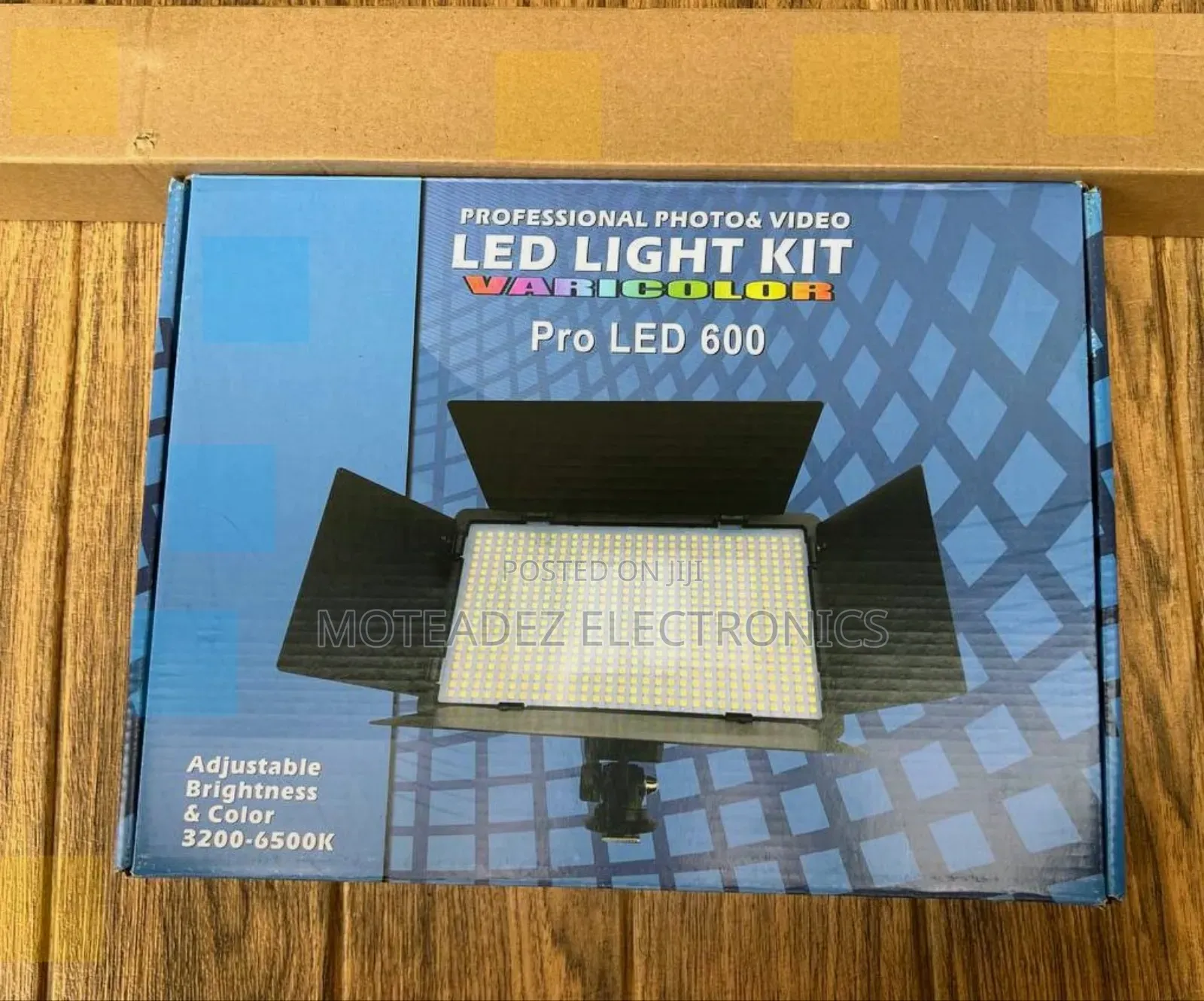 Pro Led 600 Photo and Video Led Light Kit With Tripod Stand