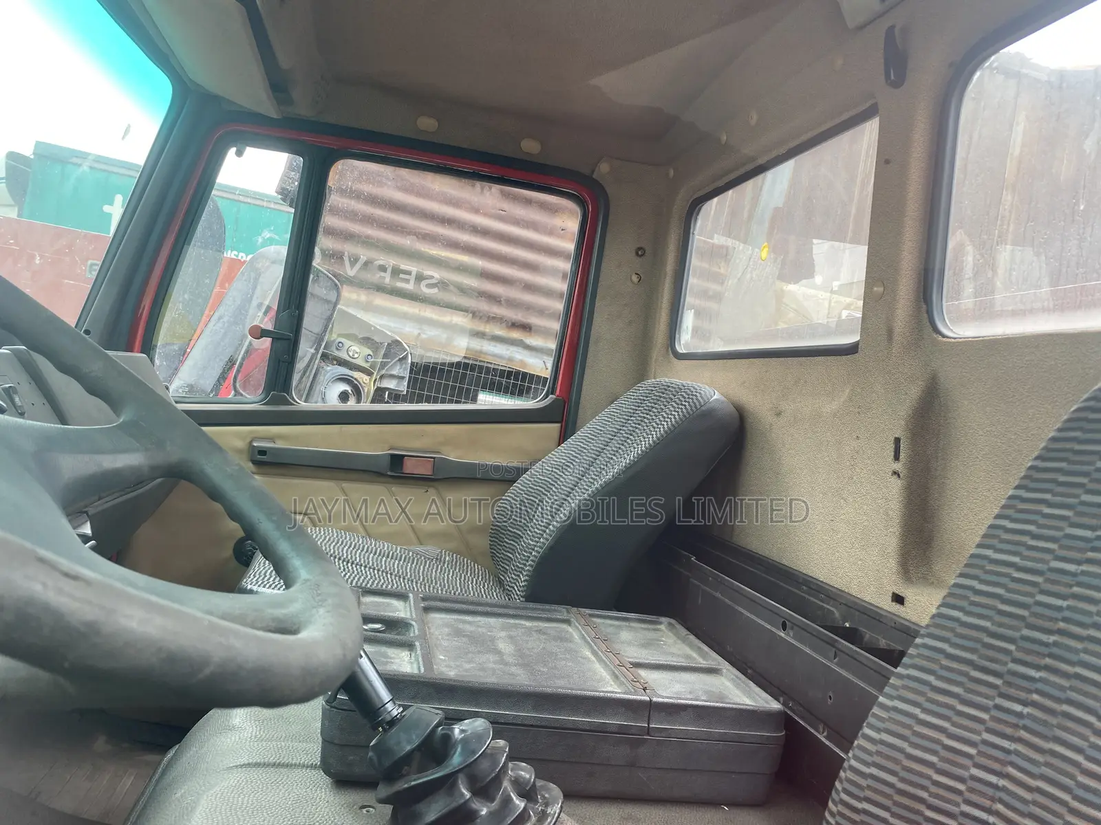 Mercedes Benz Tipper 8 Bolts Red