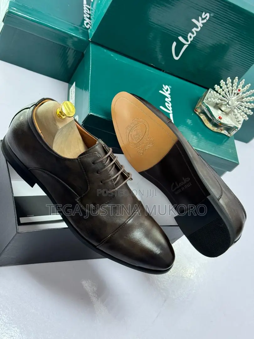 Clark's Men Pointed Toe Flat Shoes