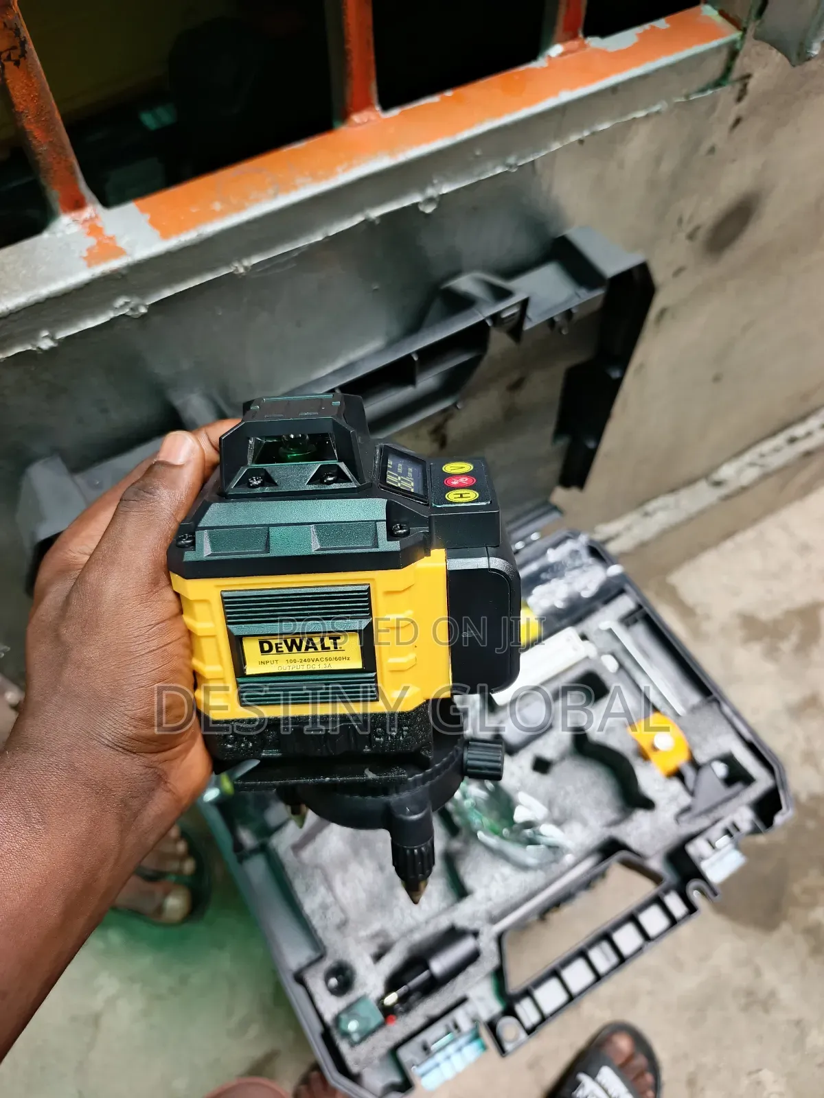 Dewalt Cross Line Green Laser.