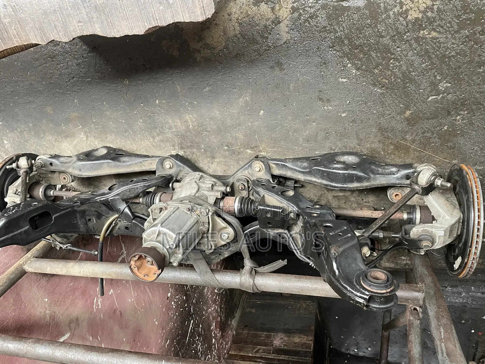 Complete Back Beam for Ford Explorer 2013