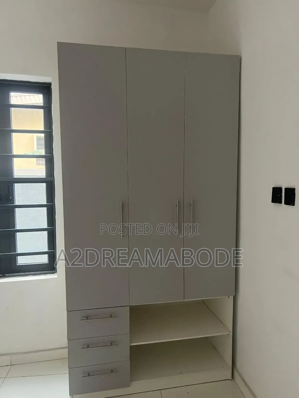 3bdrm Apartment in Magodo Phase 2 Gra, Ikeja for sale