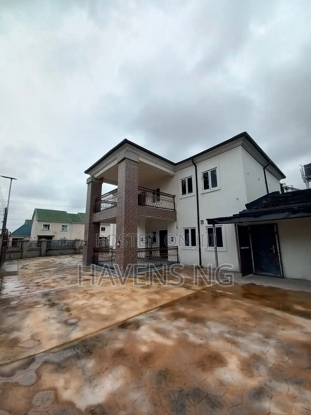 4bdrm Duplex in Obio-Akpor for sale