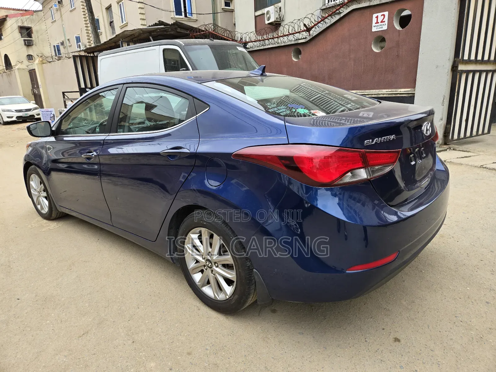 Hyundai Elantra Limited 4dr Sedan (1.8L 4cyl 6A) 2015 Blue