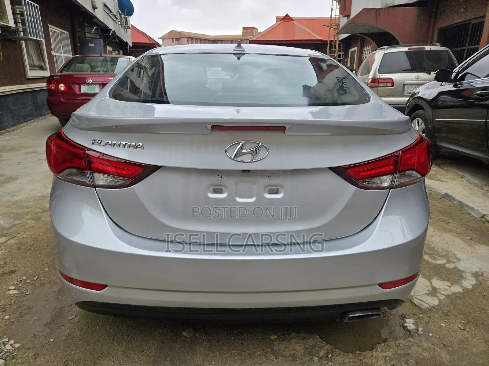Hyundai Elantra Limited 4dr Sedan (1.8L 4cyl 6A) 2015 Silver