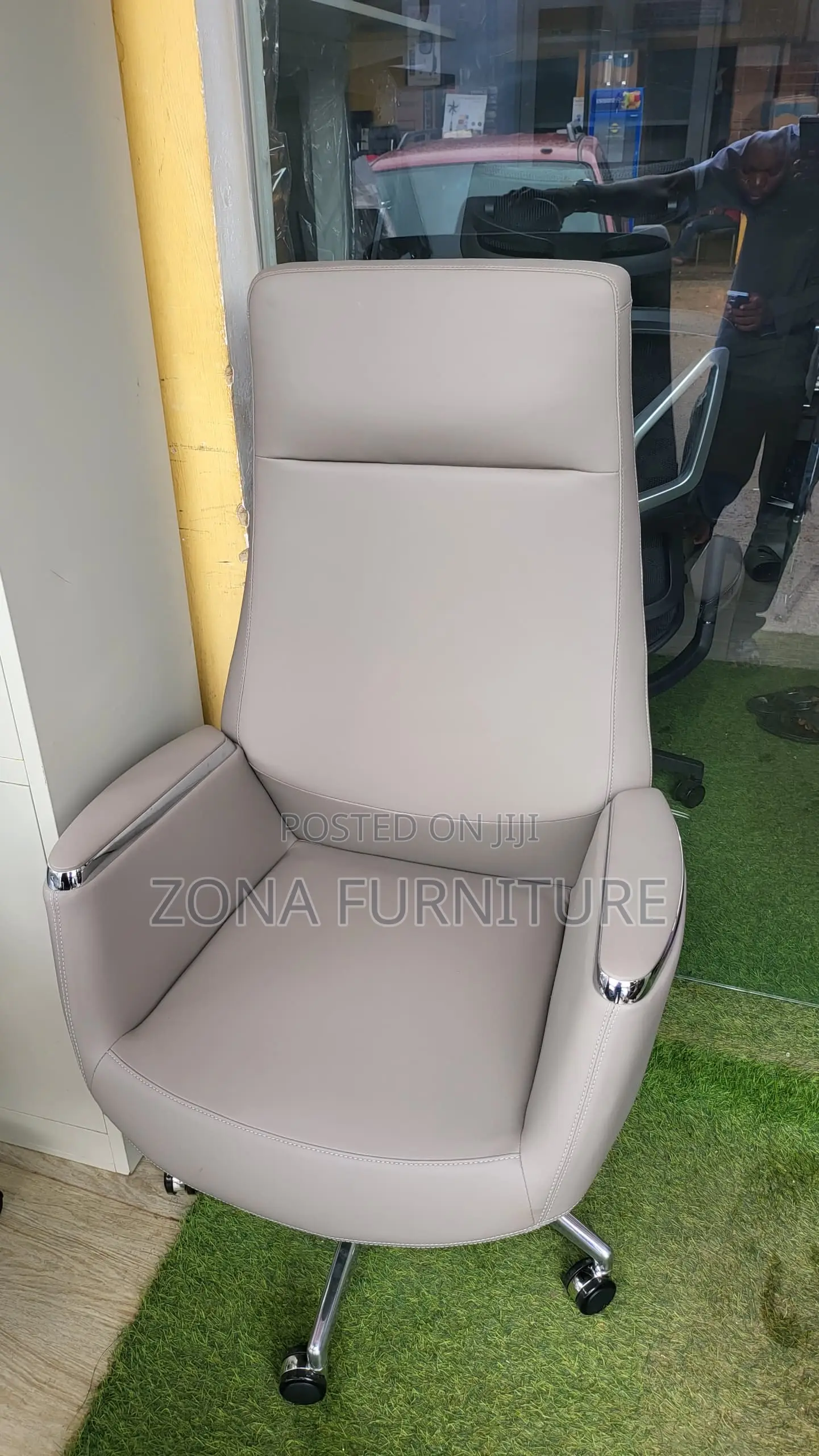 High Quality Foreign Design Executive Office Swivel Chairs
