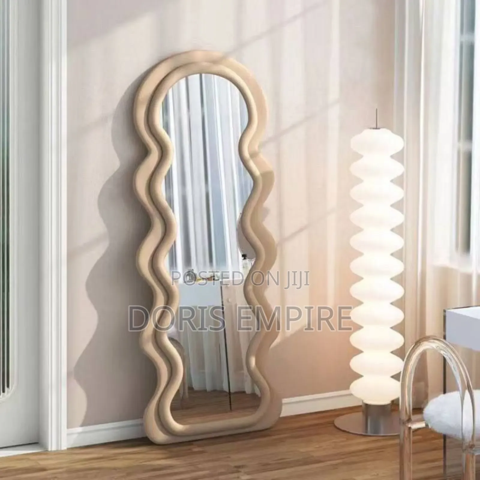 Qaulity Full Length Wavy Mirror
Size: 160*60cm