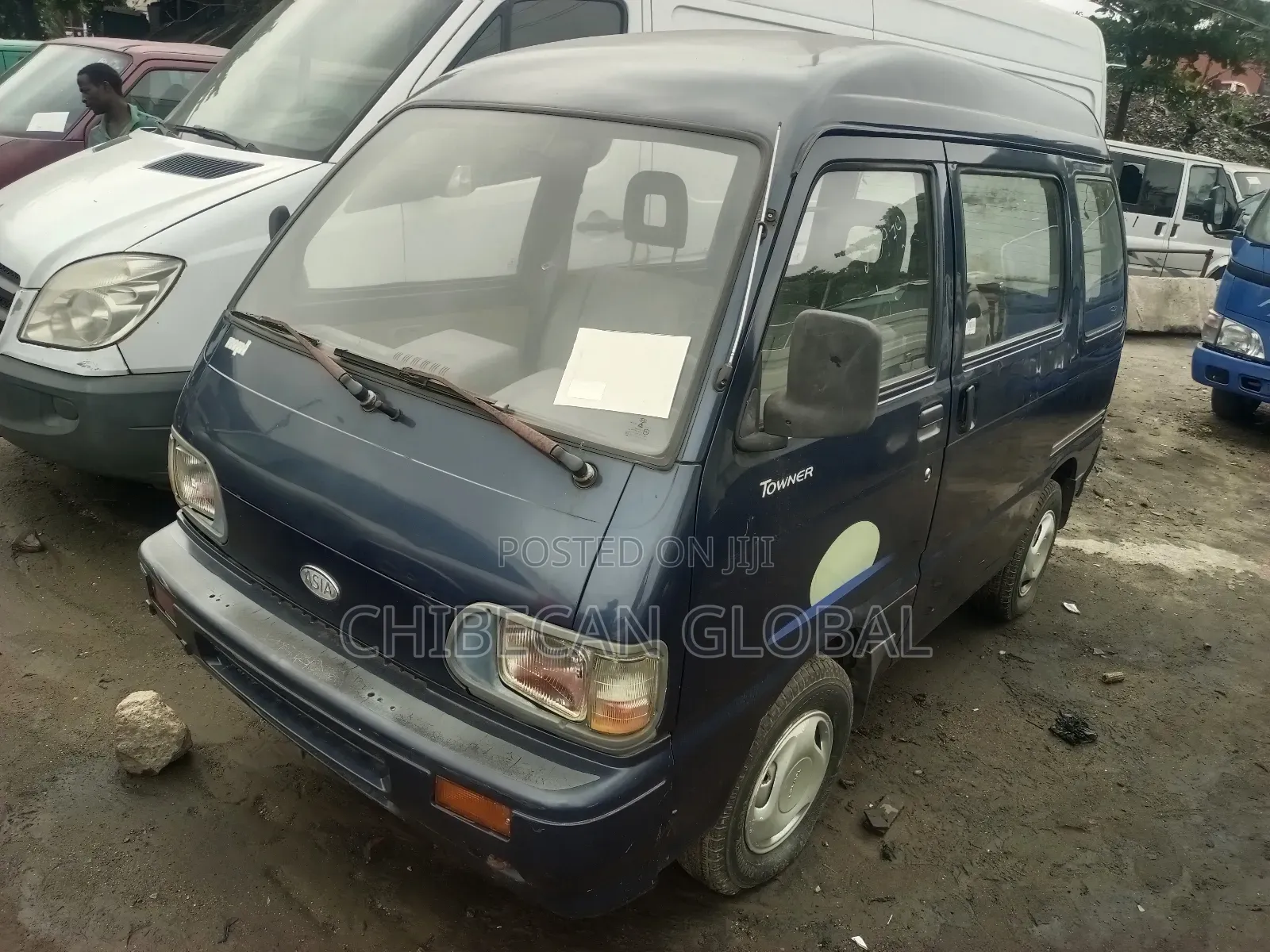 Bus 2000 Blue