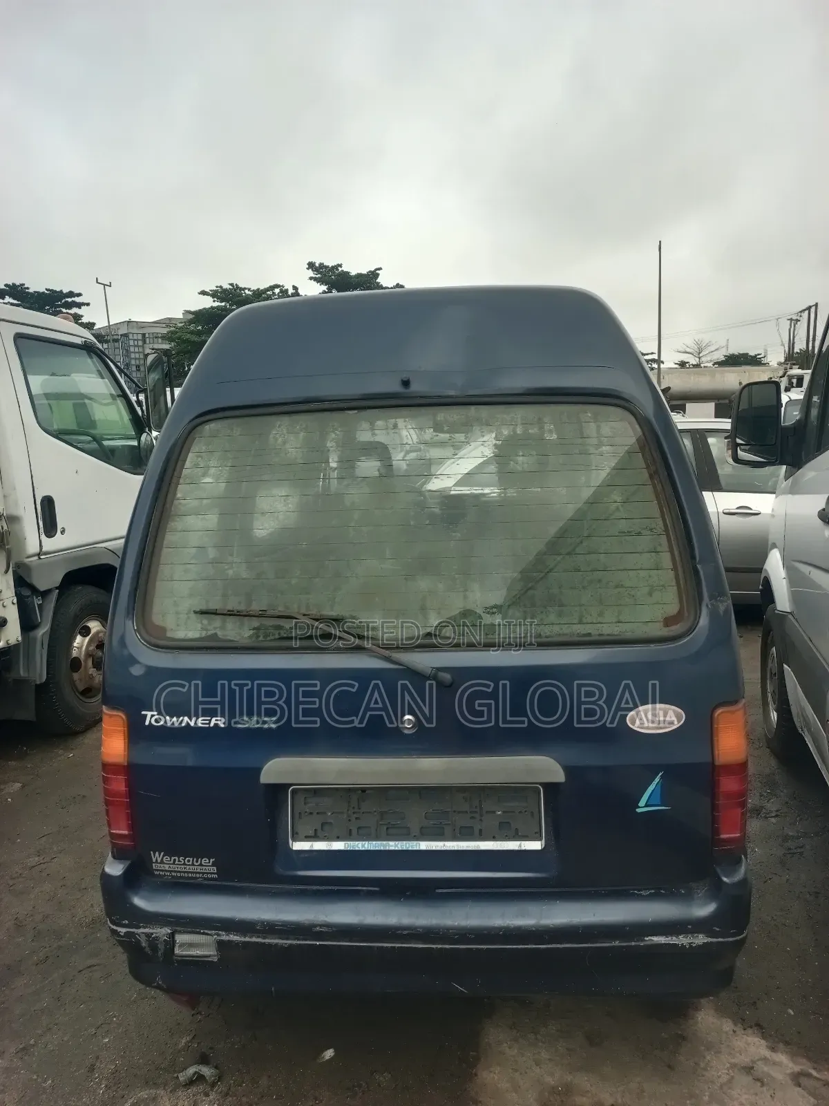 Bus 2000 Blue