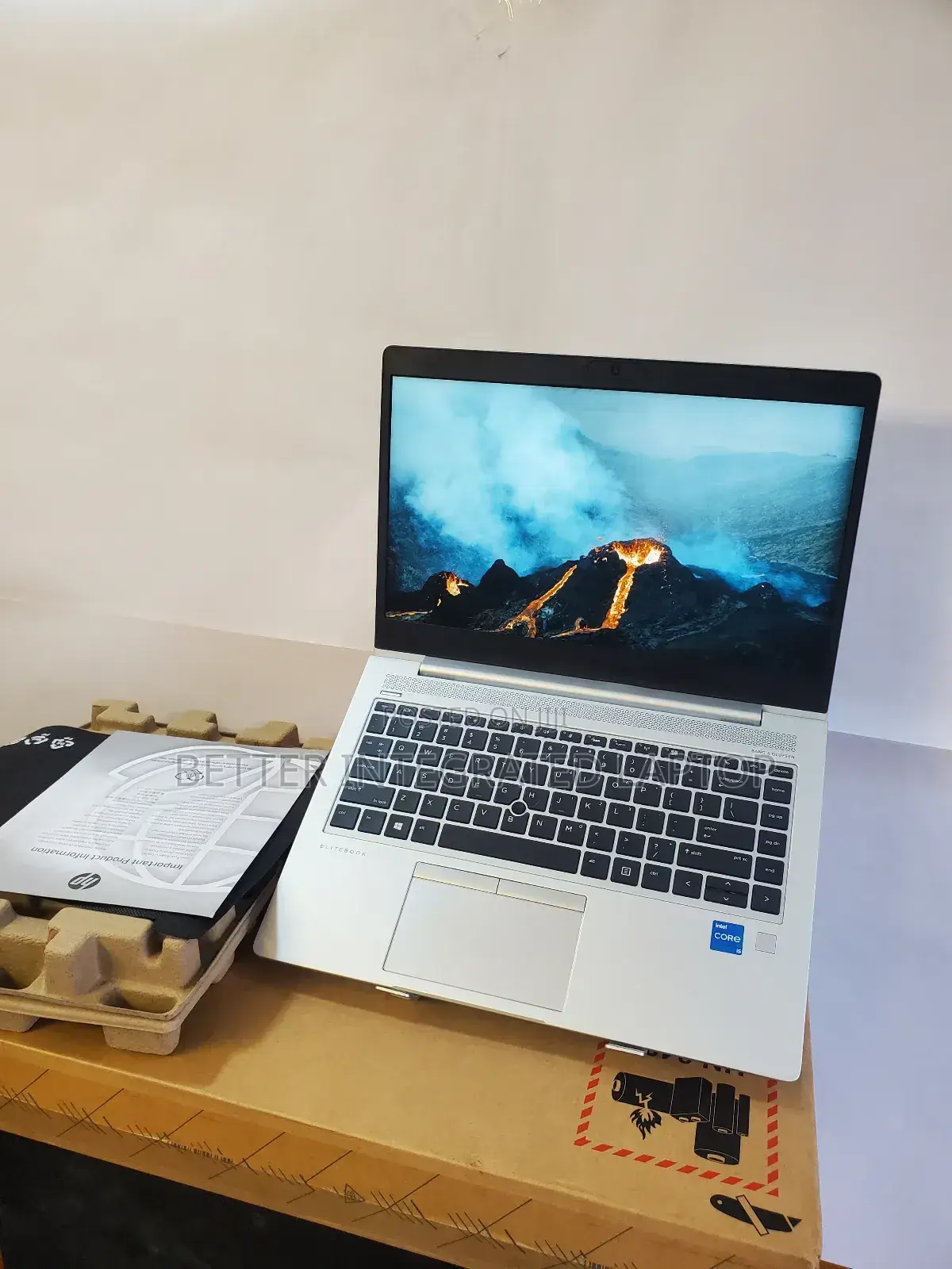New Laptop HP EliteBook 745 G6 8GB Intel Core i5 SSD 512GB