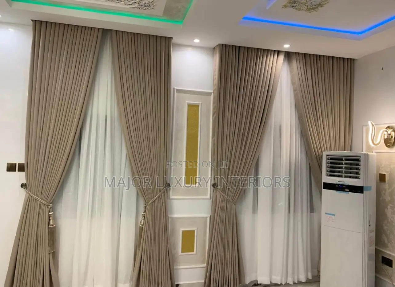 Non Authomated Curtain Tracks