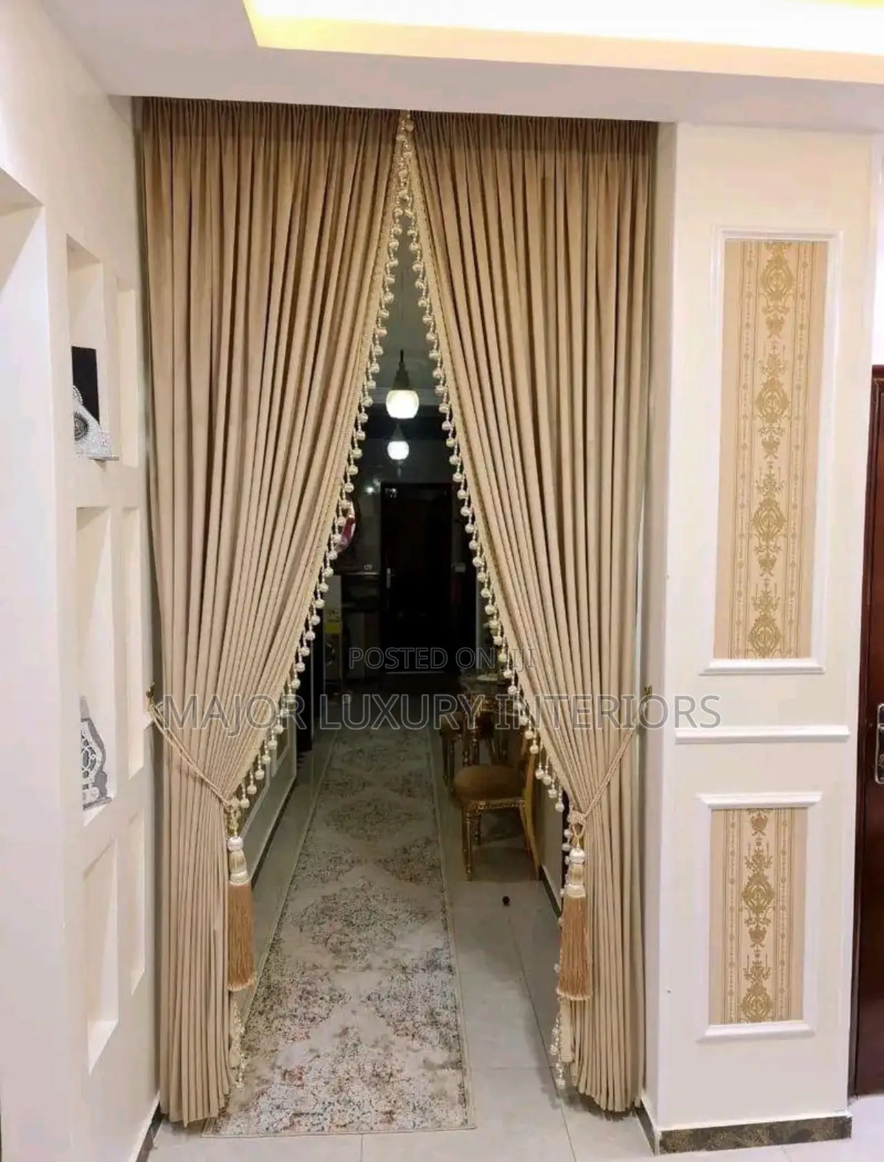 Non Authomated Curtain Tracks
