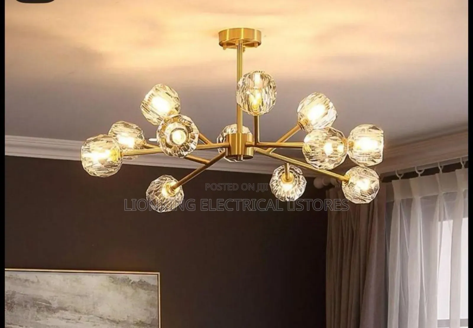 12 Hands Gold Light