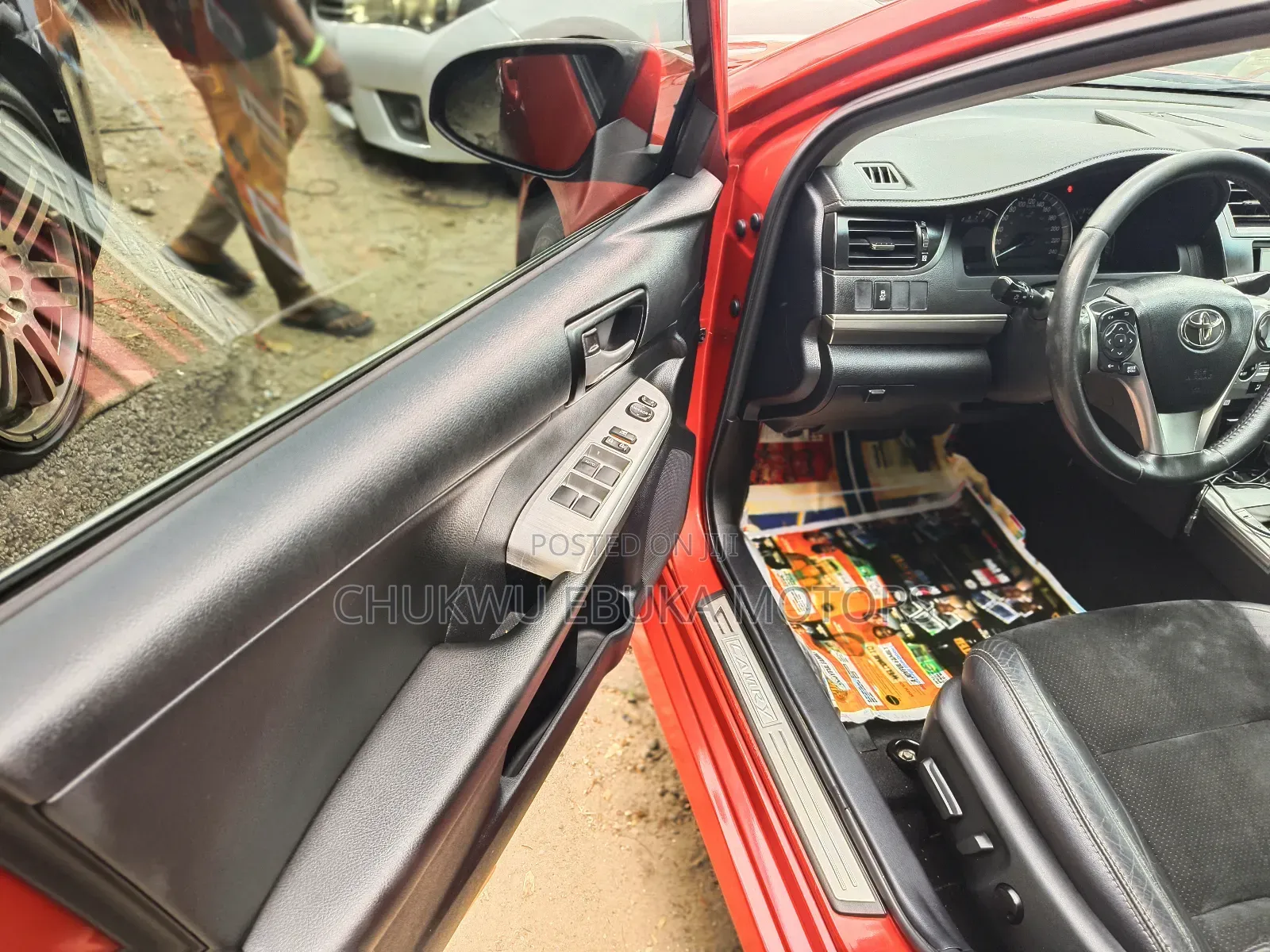 Toyota Camry SE 4dr Sedan (2.5L 4cyl 6A) 2012 Red