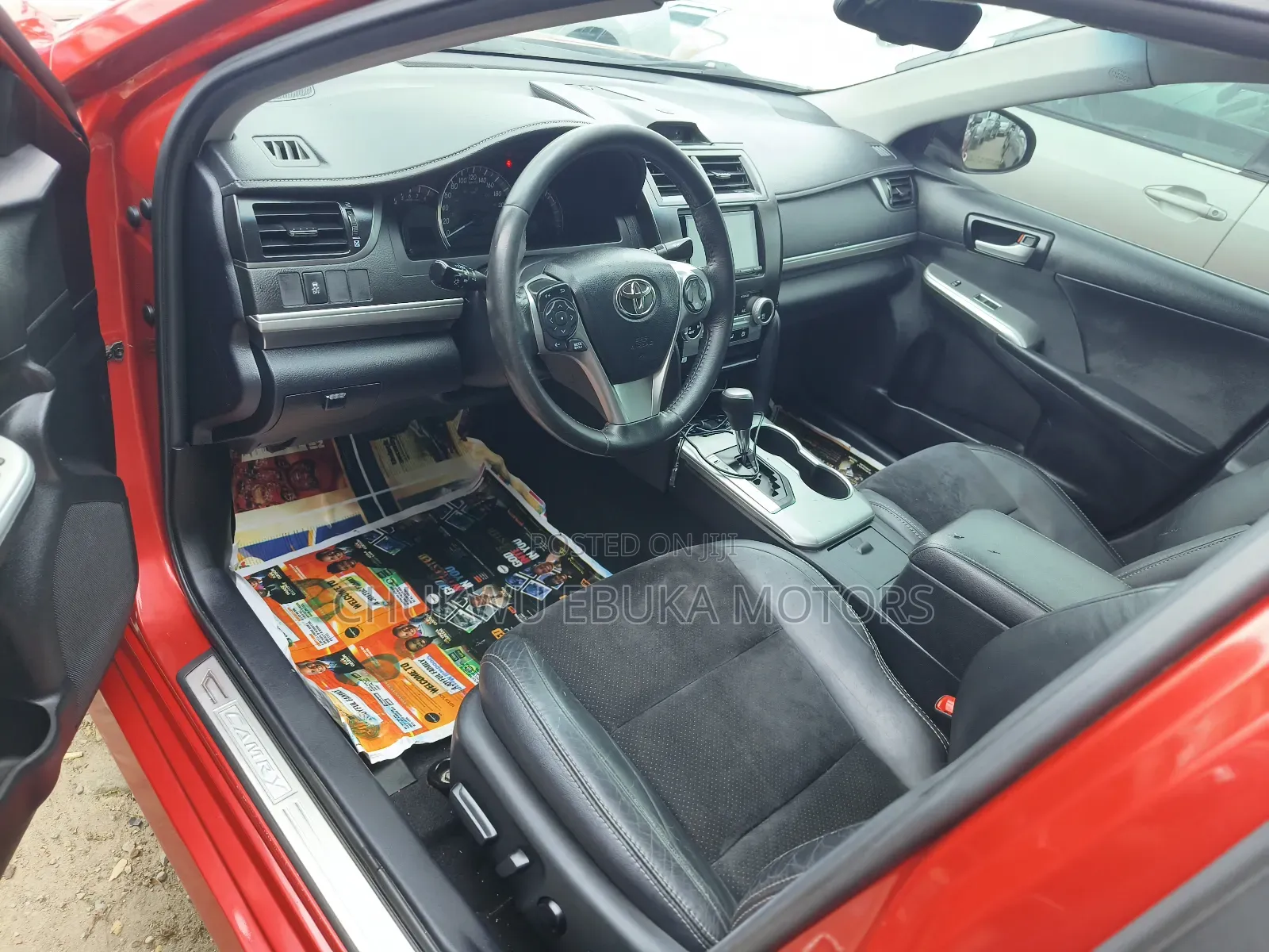 Toyota Camry SE 4dr Sedan (2.5L 4cyl 6A) 2012 Red