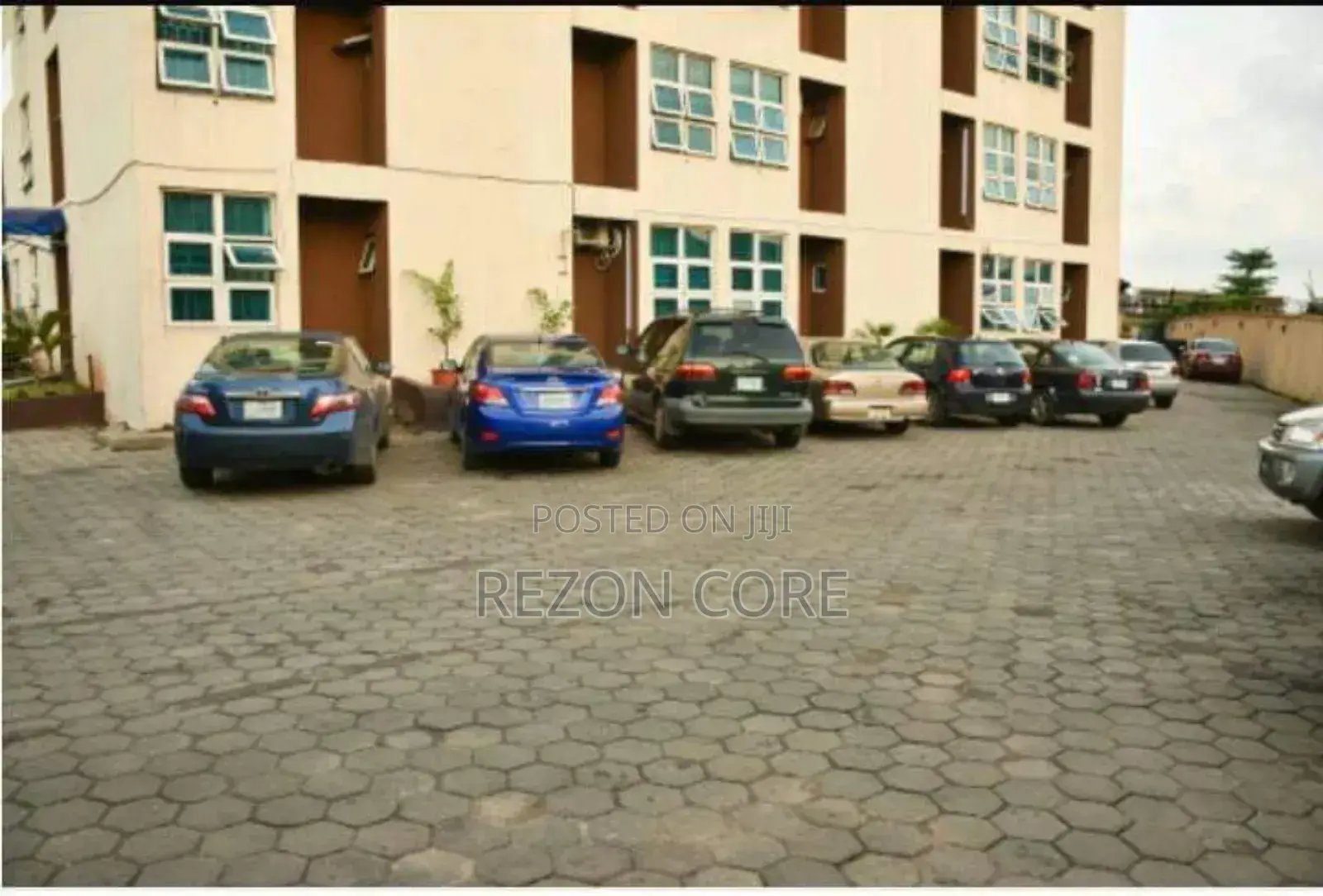 Skyfield Apartment for Sale