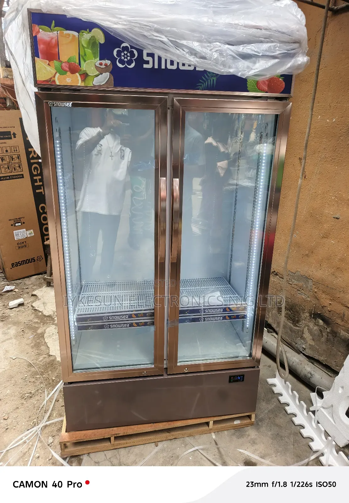 Original Snowsea Side by Side 2 Doors Glass Showcase 700l