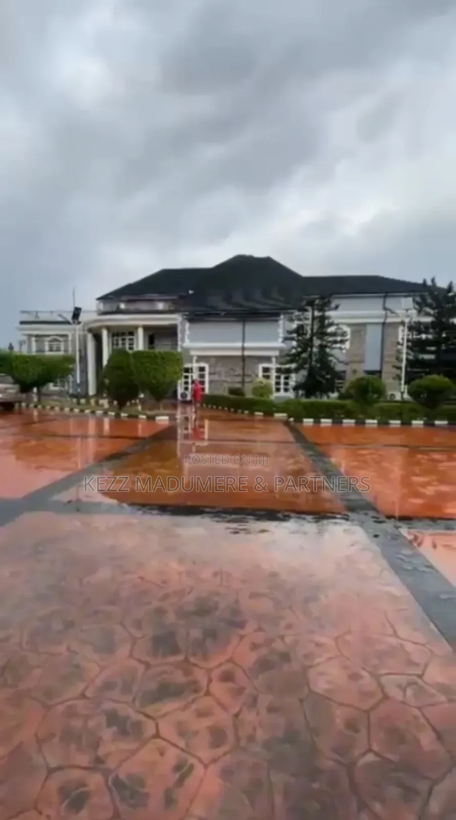 8bdrm Maisonette in New Gra, Port for sale