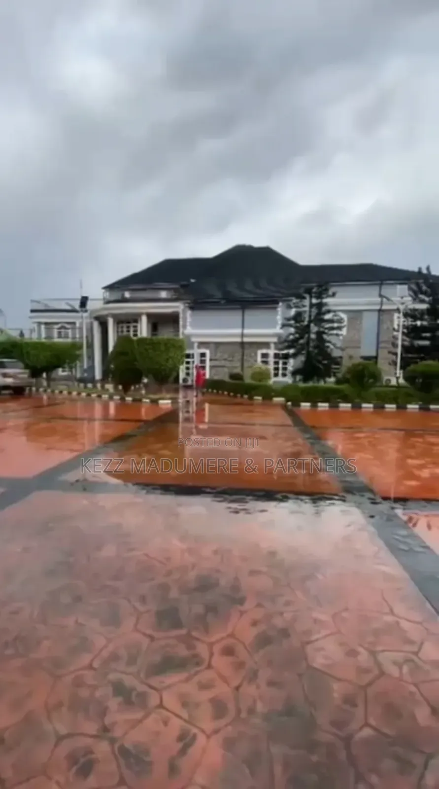 8bdrm Maisonette in New Gra, Port for sale
