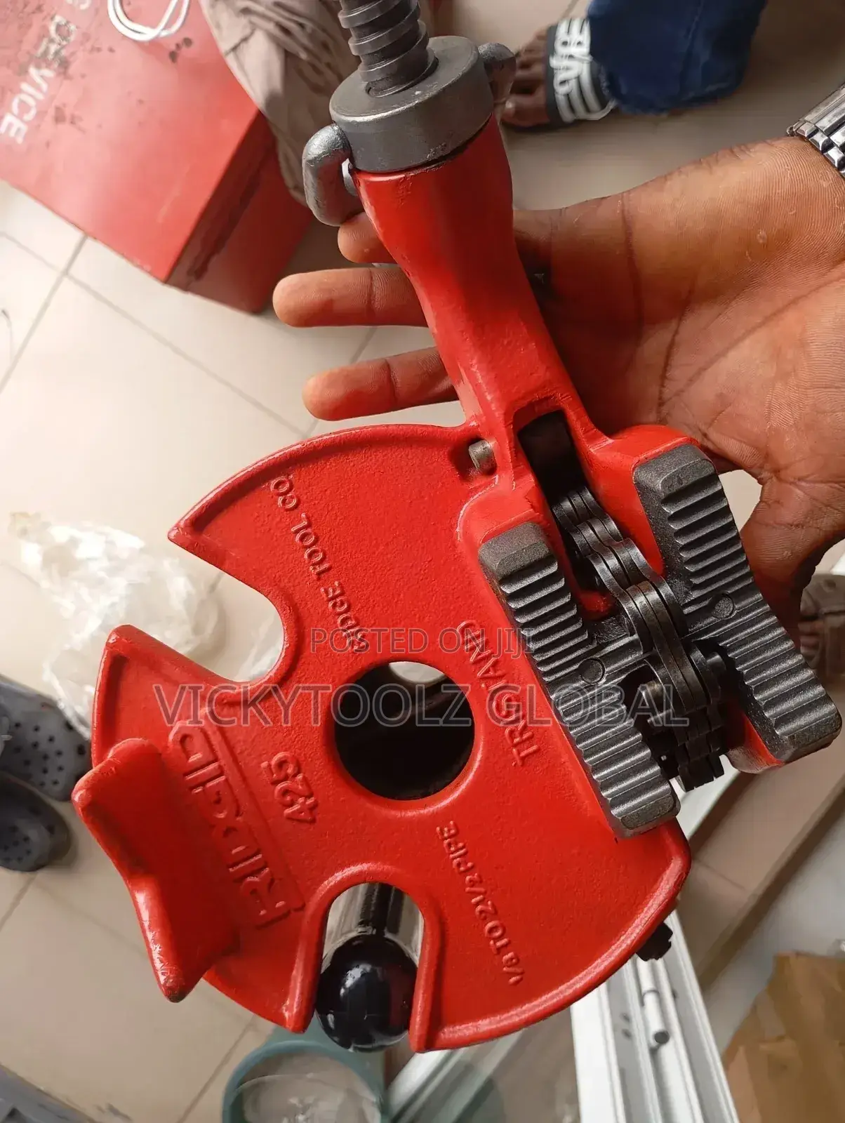 Ridgid Tristand or Pipe Vise (1⁄8 to 21⁄2 Pipes)